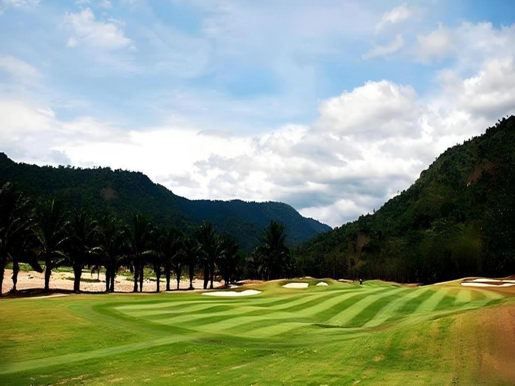 Royal Hills Golf Resort & Spa Nakhon Nayok Exterior photo